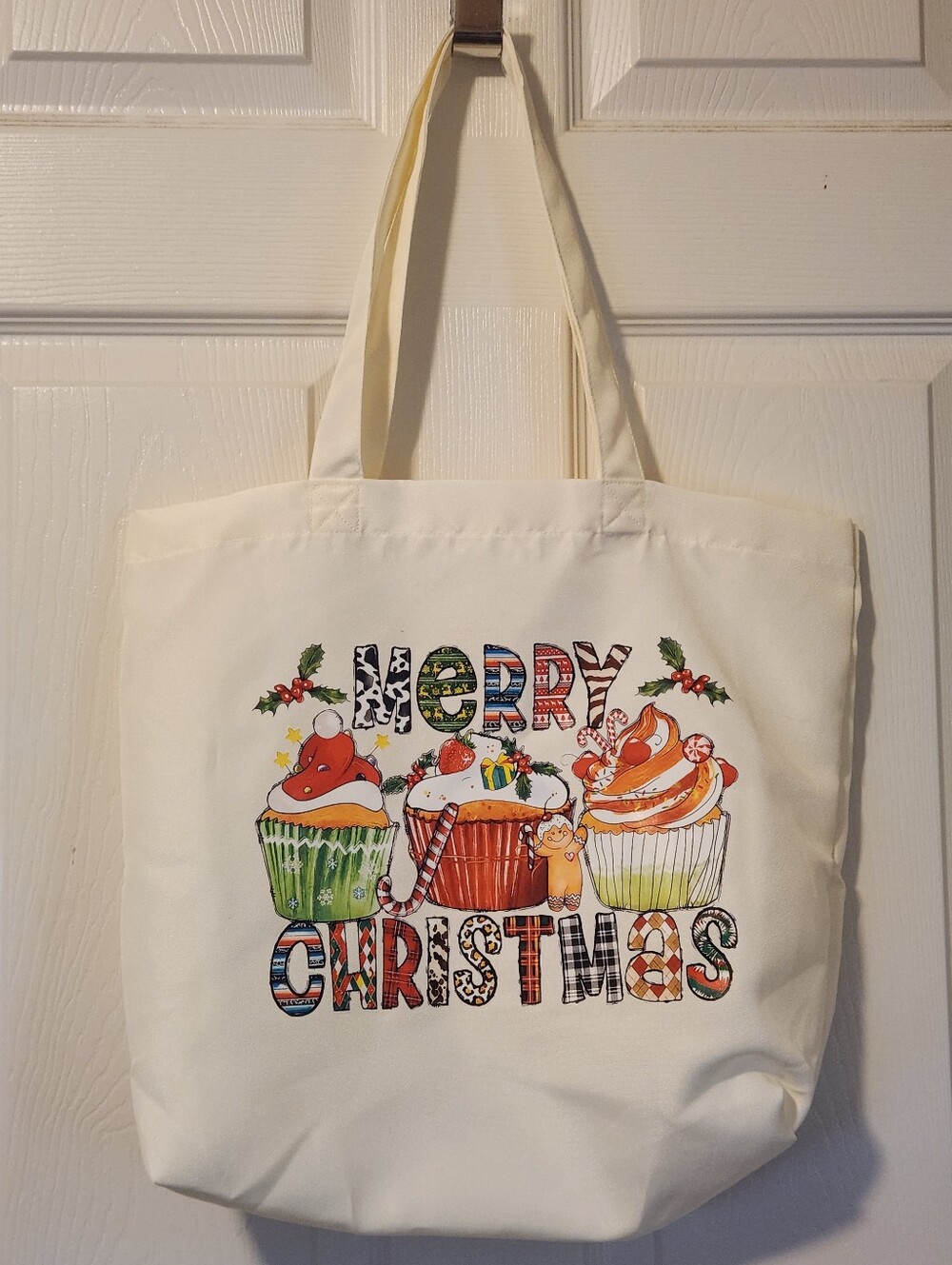 NWOT HOLIDAY TOTE BAG